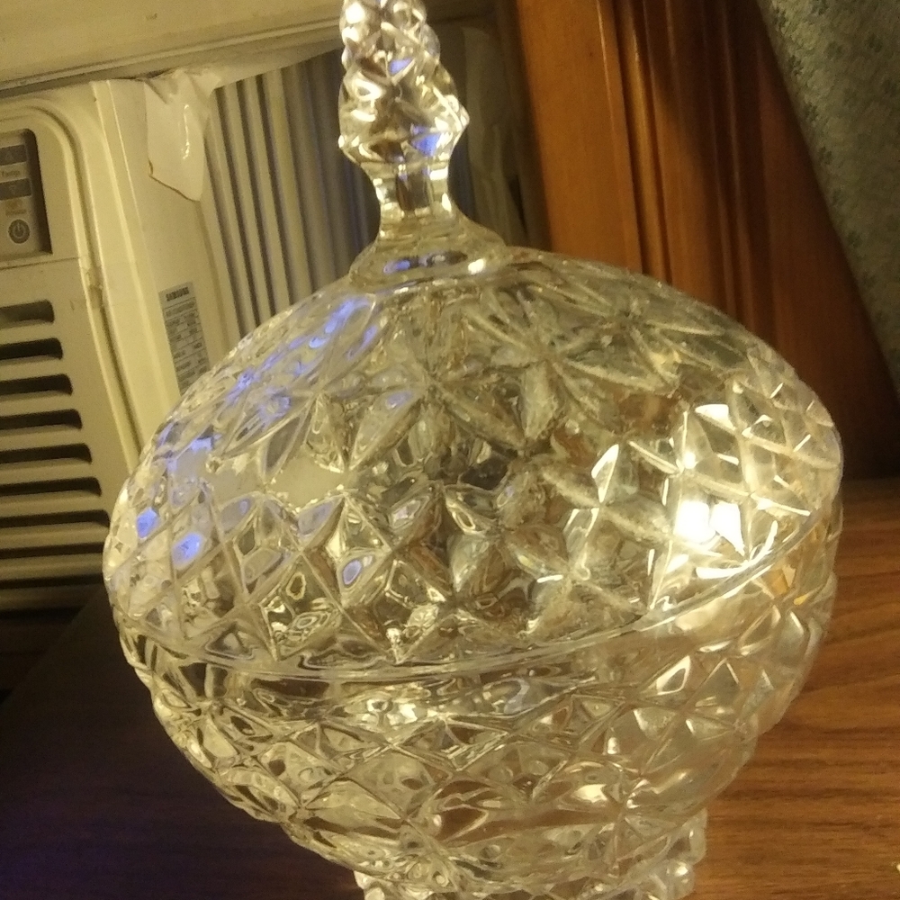 Lead Crystal footed candy dish w/lid.